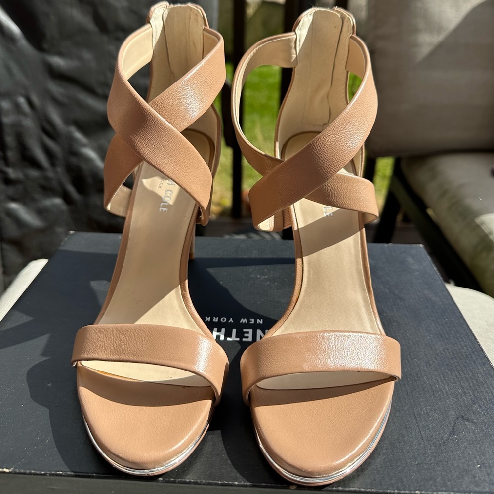 KENNETH COLE